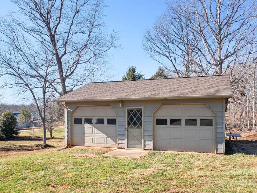 3087 NC Hwy 150 Highway, Lincolnton, NC 28092.  MLS# CAR4223331, YatesRealty ID 3008. 