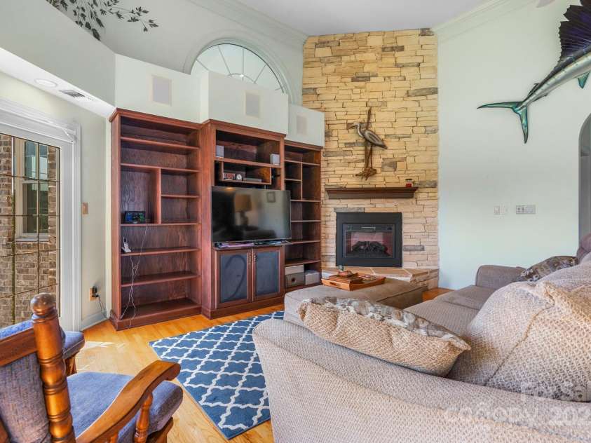 3541 Blankenship Drive, Morganton, NC 28655.  MLS# CAR4266692, YatesRealty ID 30081. 