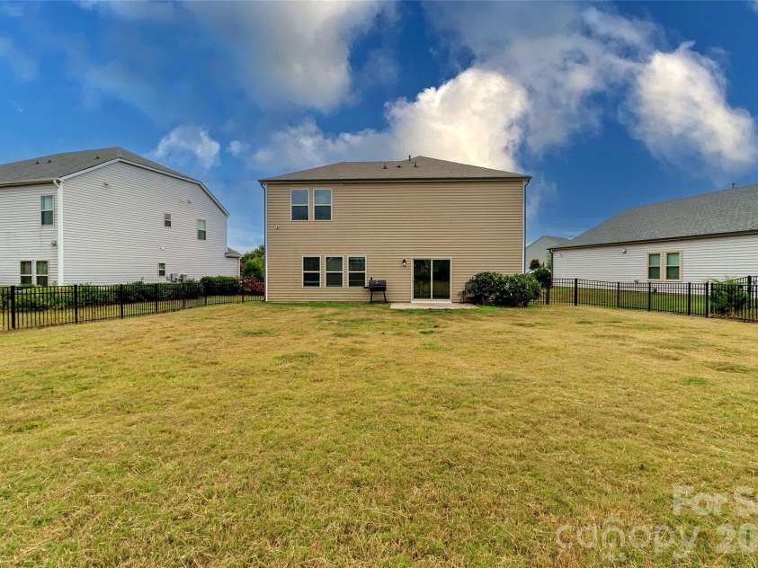 4314 Collingham Drive, Charlotte, NC 28273.  MLS# CAR4389603, YatesRealty ID 30081. 