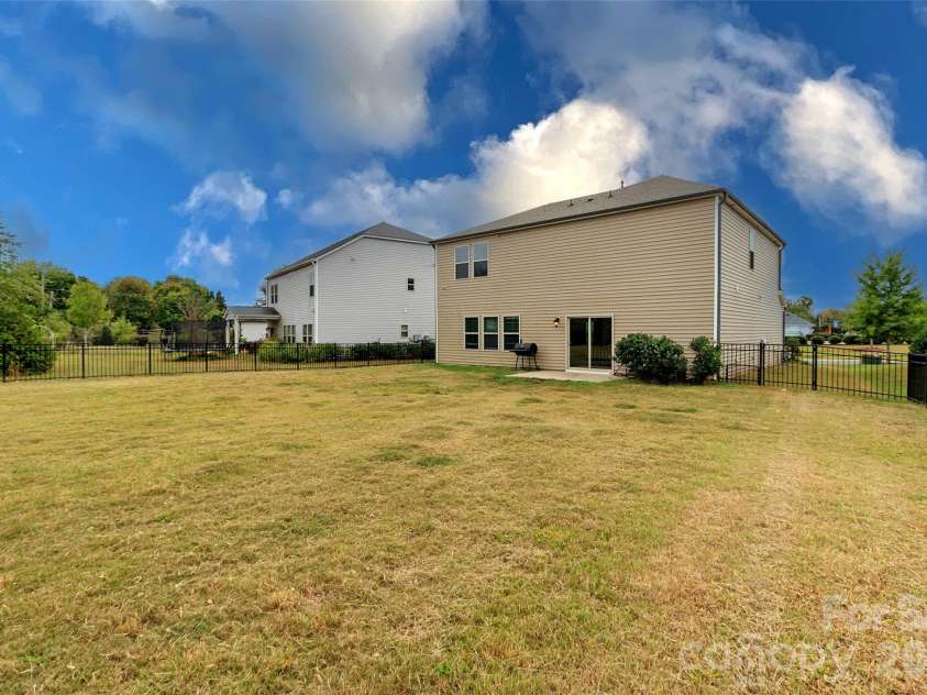 4314 Collingham Drive, Charlotte, NC 28273.  MLS# CAR4389603, YatesRealty ID 30081. 