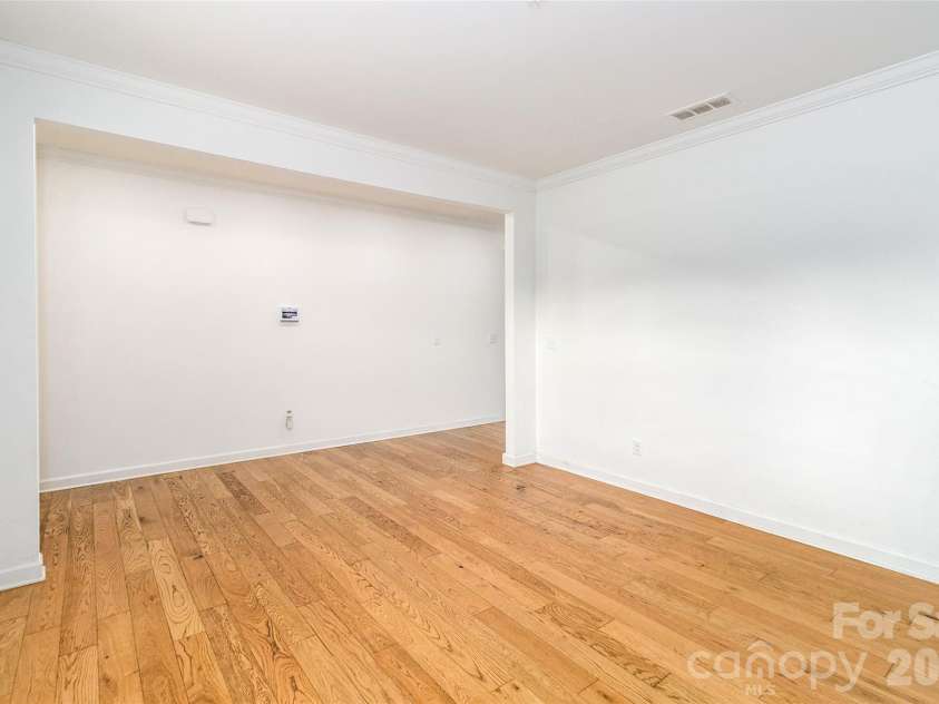 4314 Collingham Drive, Charlotte, NC 28273.  MLS# CAR4389603, YatesRealty ID 30081. Dinning Room Main