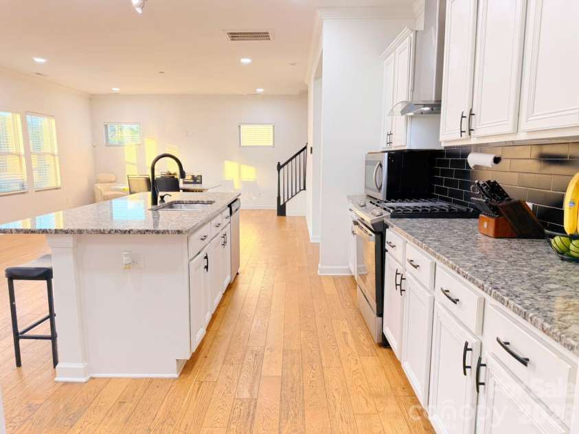 4314 Collingham Drive, Charlotte, NC 28273.  MLS# CAR4389603, YatesRealty ID 30081. Kitchen