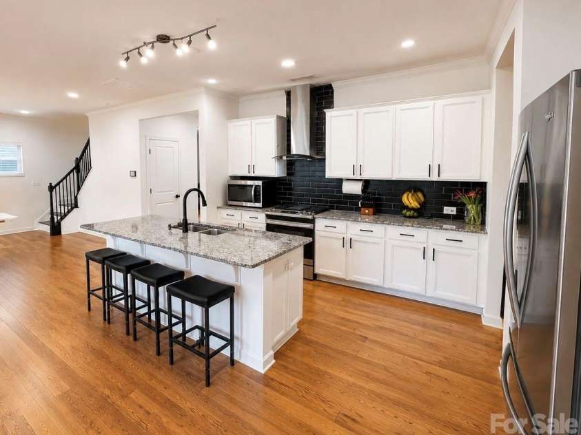 4314 Collingham Drive, Charlotte, NC 28273.  MLS# CAR4389603, YatesRealty ID 30081. Kitchen 