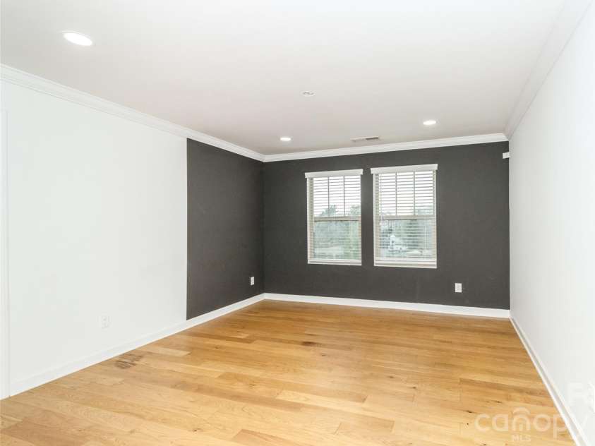 4314 Collingham Drive, Charlotte, NC 28273.  MLS# CAR4389603, YatesRealty ID 30081. Loft Upper