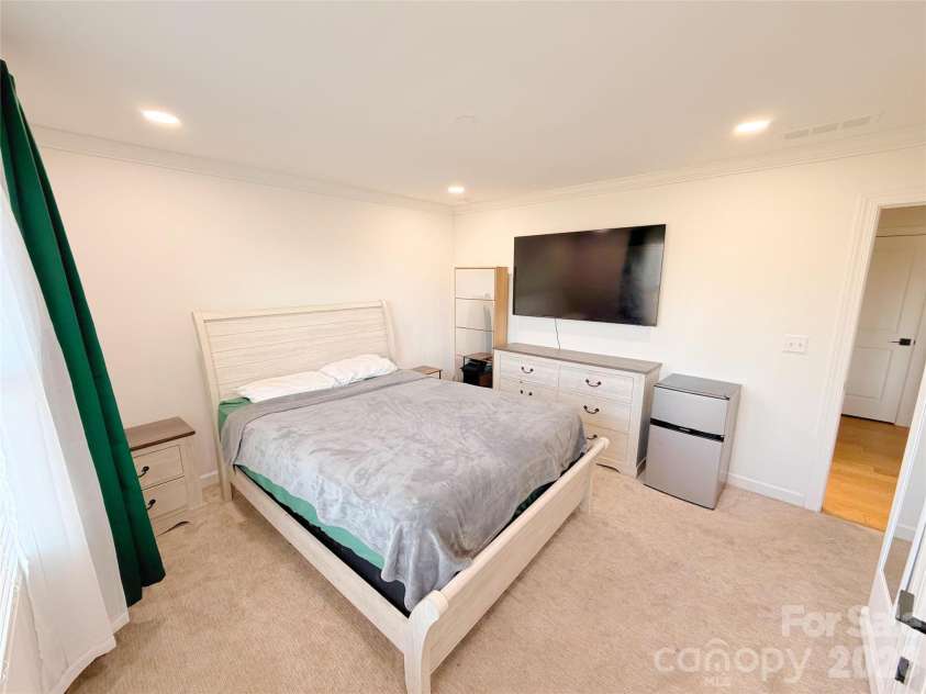 4314 Collingham Drive, Charlotte, NC 28273.  MLS# CAR4389603, YatesRealty ID 30081. Upper
