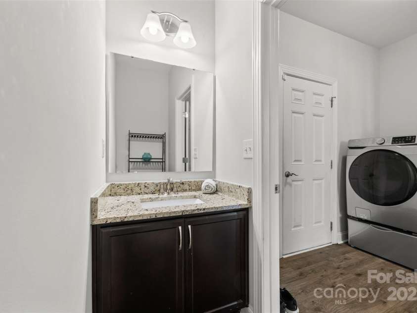 13701 Petworth Court, Charlotte, NC 28278.  MLS# CAR4226412, YatesRealty ID 30082. 