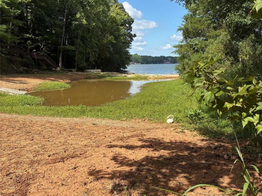 13701 Petworth Court, Charlotte, NC 28278.  MLS# CAR4226412, YatesRealty ID 30082. 