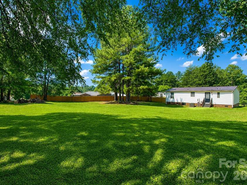 913 Grace Drive, Stanley, NC 28164.  MLS# CAR4392986, YatesRealty ID 30082. 