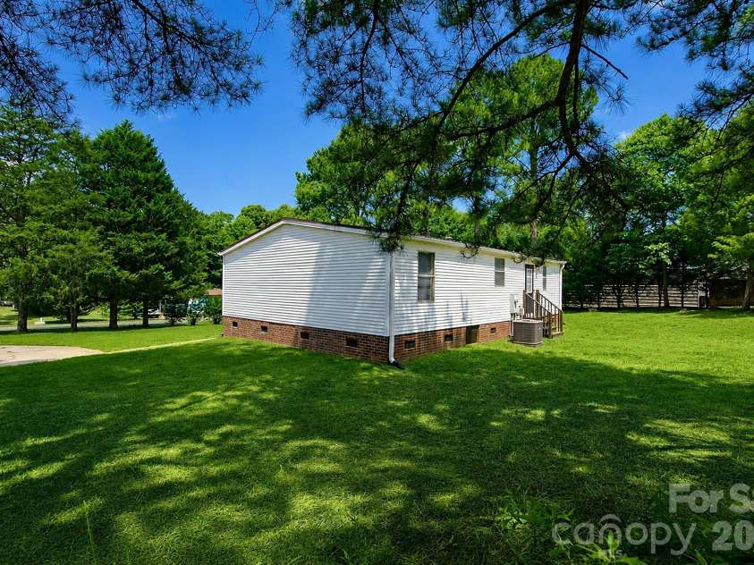 913 Grace Drive, Stanley, NC 28164.  MLS# CAR4392986, YatesRealty ID 30082. 