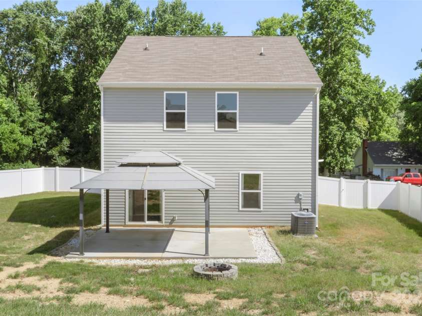 304 Ware Street, Kings Mountain, NC 28086.  MLS# CAR4282123, YatesRealty ID 30083. 