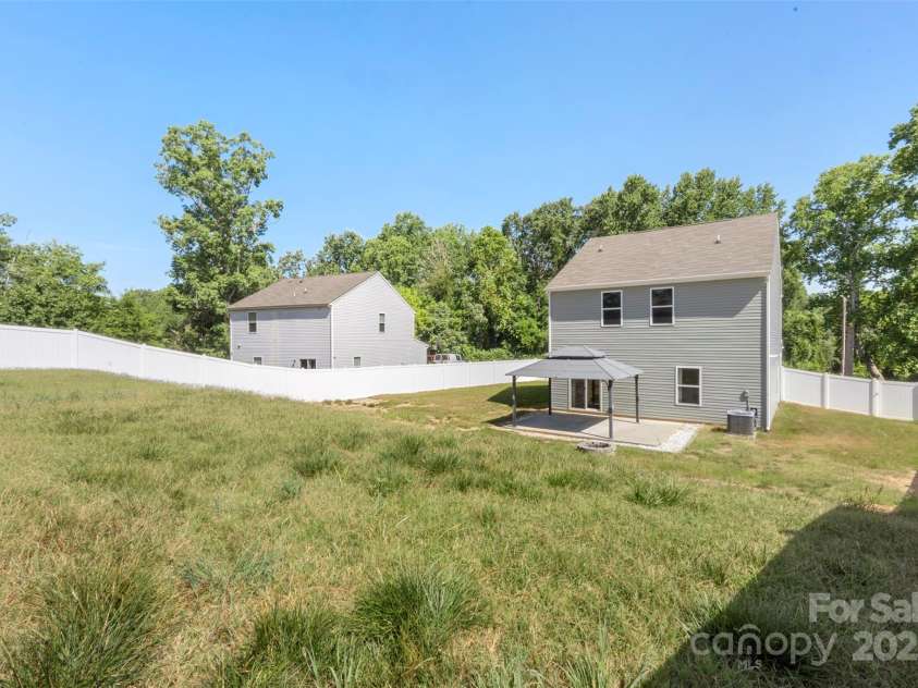 304 Ware Street, Kings Mountain, NC 28086.  MLS# CAR4282123, YatesRealty ID 30083. WOW!