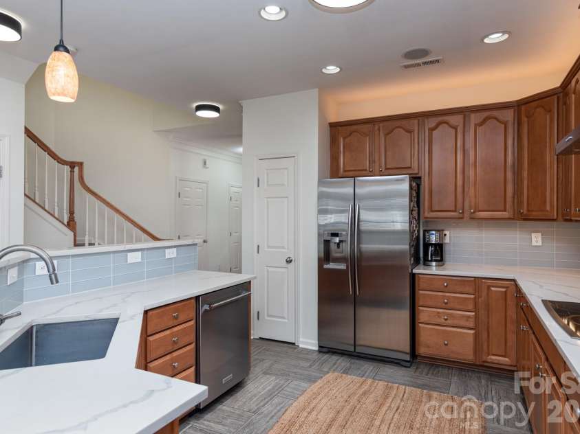 438 Magnolia Street, Davidson, NC 28036.  MLS# CAR4368147, YatesRealty ID 30083. 
