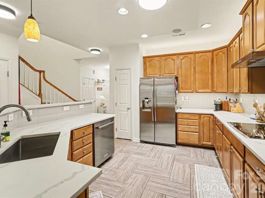 438 Magnolia Street, Davidson, NC 28036.  MLS# CAR4368147, YatesRealty ID 30083. 
