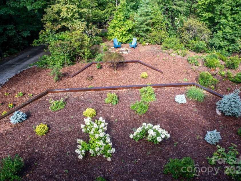 36 Lynx Drive, Black Mountain, NC 28711.  MLS# CAR4281070, YatesRealty ID 30084. 