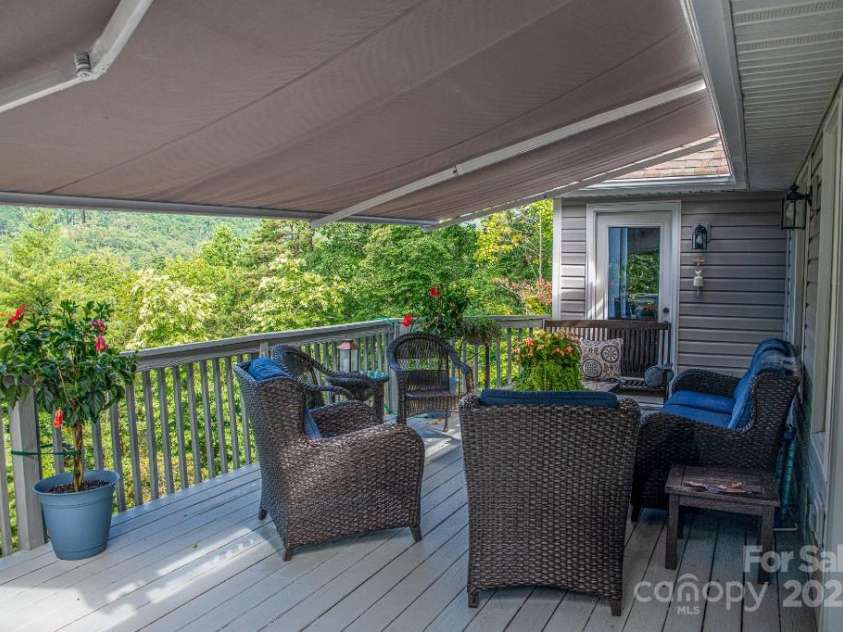 36 Lynx Drive, Black Mountain, NC 28711.  MLS# CAR4281070, YatesRealty ID 30084. 