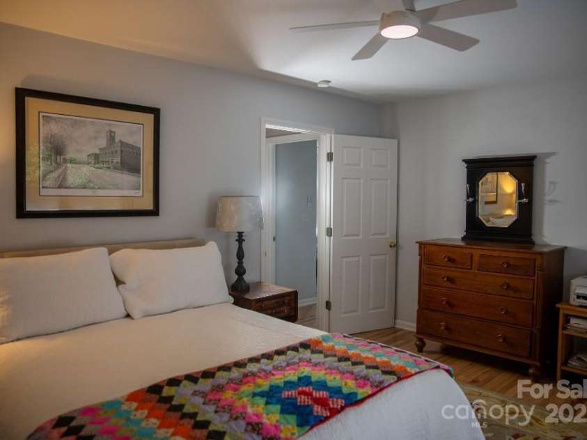 36 Lynx Drive, Black Mountain, NC 28711.  MLS# CAR4281070, YatesRealty ID 30084. 