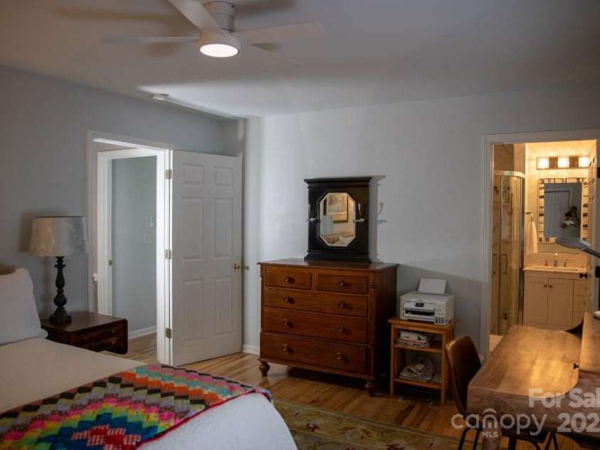 36 Lynx Drive, Black Mountain, NC 28711.  MLS# CAR4281070, YatesRealty ID 30084. 