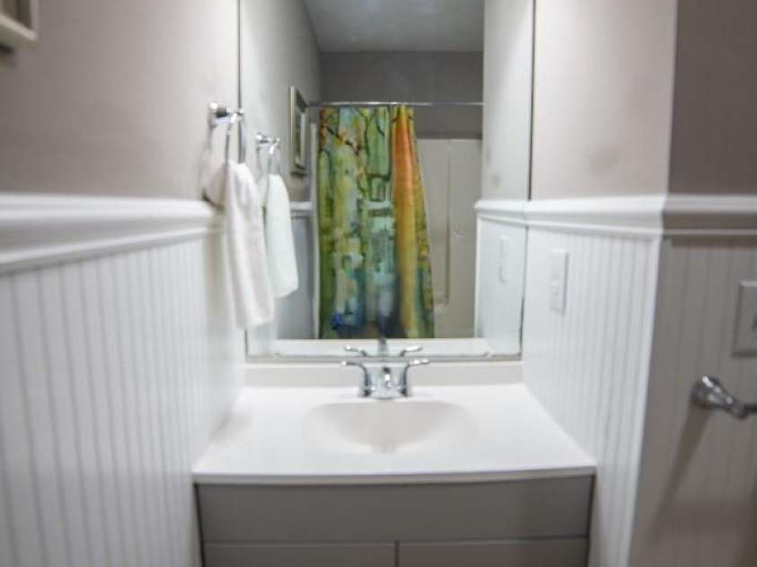 36 Lynx Drive, Black Mountain, NC 28711.  MLS# CAR4281070, YatesRealty ID 30084. 