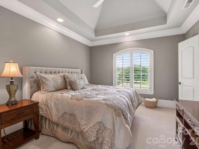 444 Bay Harbour Road, Mooresville, NC 28117.  MLS# CAR4387322, YatesRealty ID 30084. 