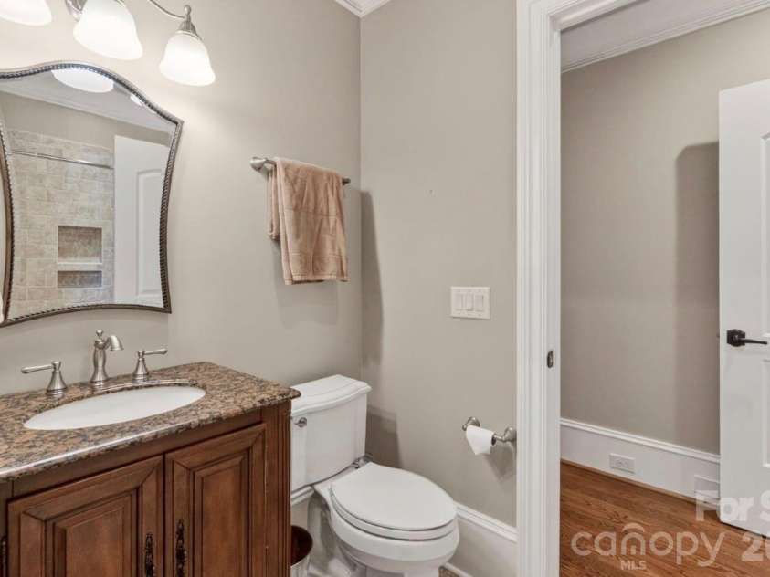 444 Bay Harbour Road, Mooresville, NC 28117.  MLS# CAR4387322, YatesRealty ID 30084. 