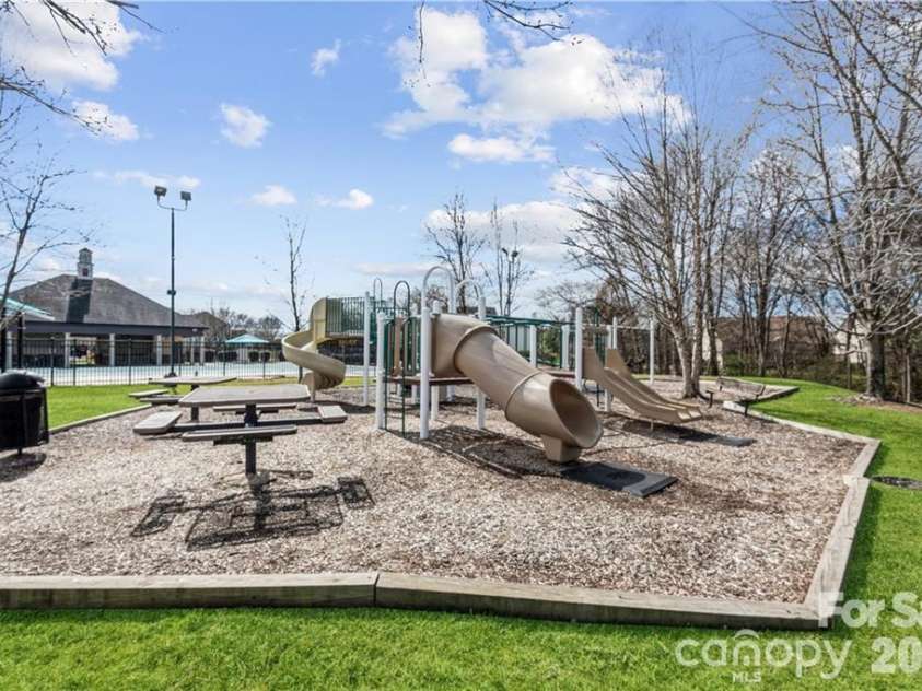4313 Bubbling Brook Court, Charlotte, NC 28278.  MLS# CAR4391824, YatesRealty ID 30085. 