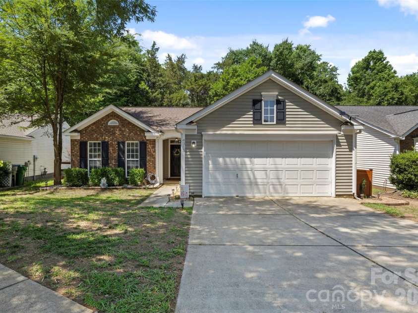 4313 Bubbling Brook Court, Charlotte, NC 28278.  MLS# CAR4391824, YatesRealty ID 30085. 