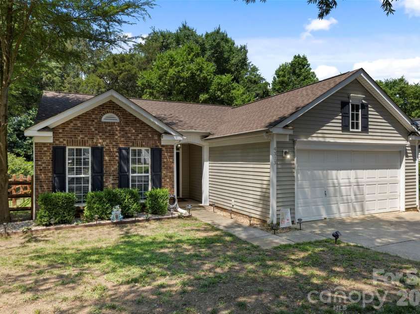 4313 Bubbling Brook Court, Charlotte, NC 28278.  MLS# CAR4391824, YatesRealty ID 30085. 