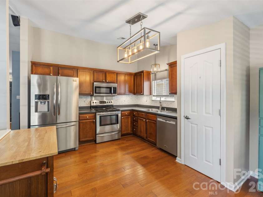 4313 Bubbling Brook Court, Charlotte, NC 28278.  MLS# CAR4391824, YatesRealty ID 30085. 
