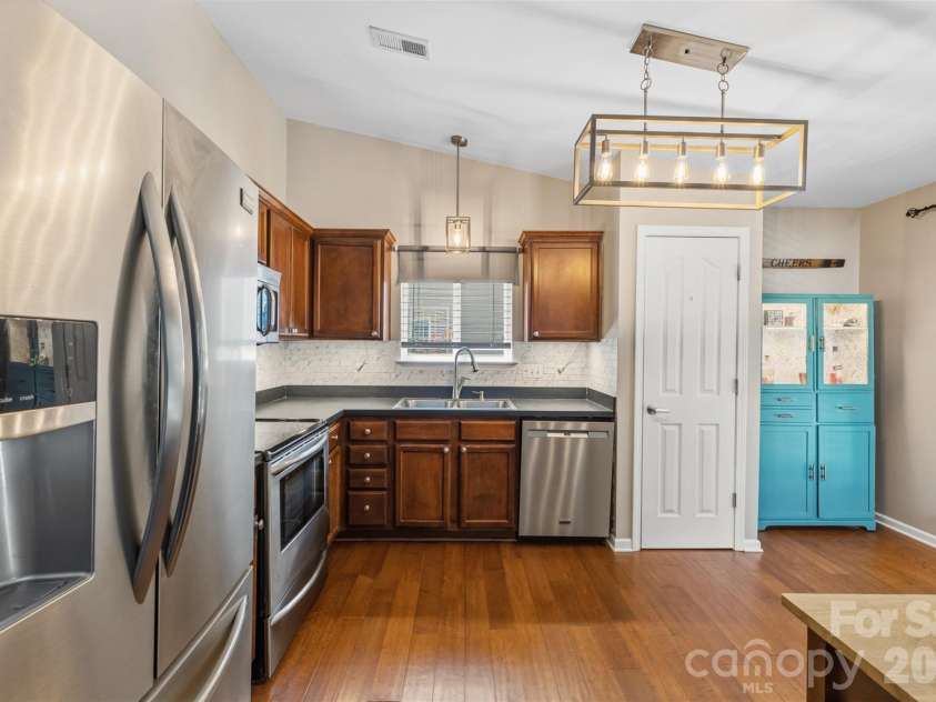 4313 Bubbling Brook Court, Charlotte, NC 28278.  MLS# CAR4391824, YatesRealty ID 30085. 