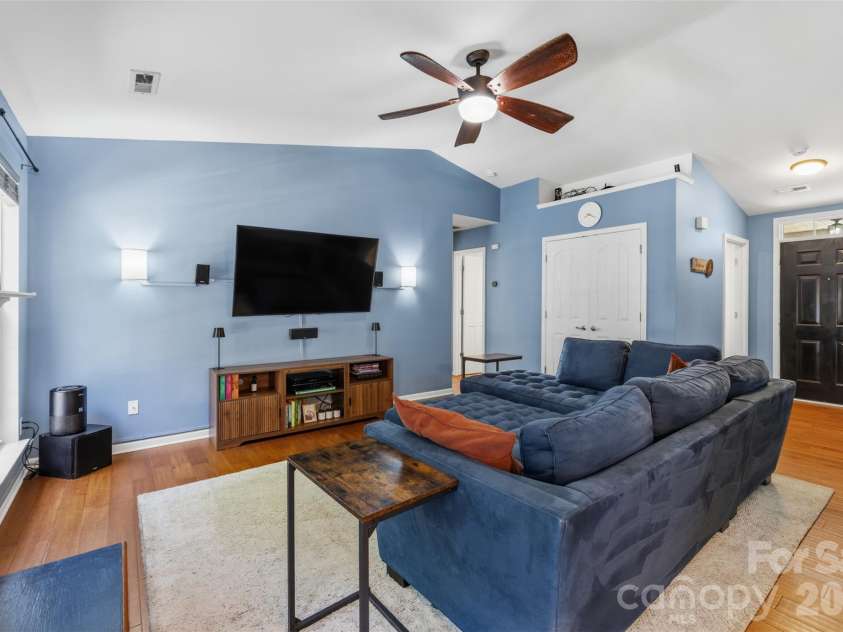 4313 Bubbling Brook Court, Charlotte, NC 28278.  MLS# CAR4391824, YatesRealty ID 30085. 