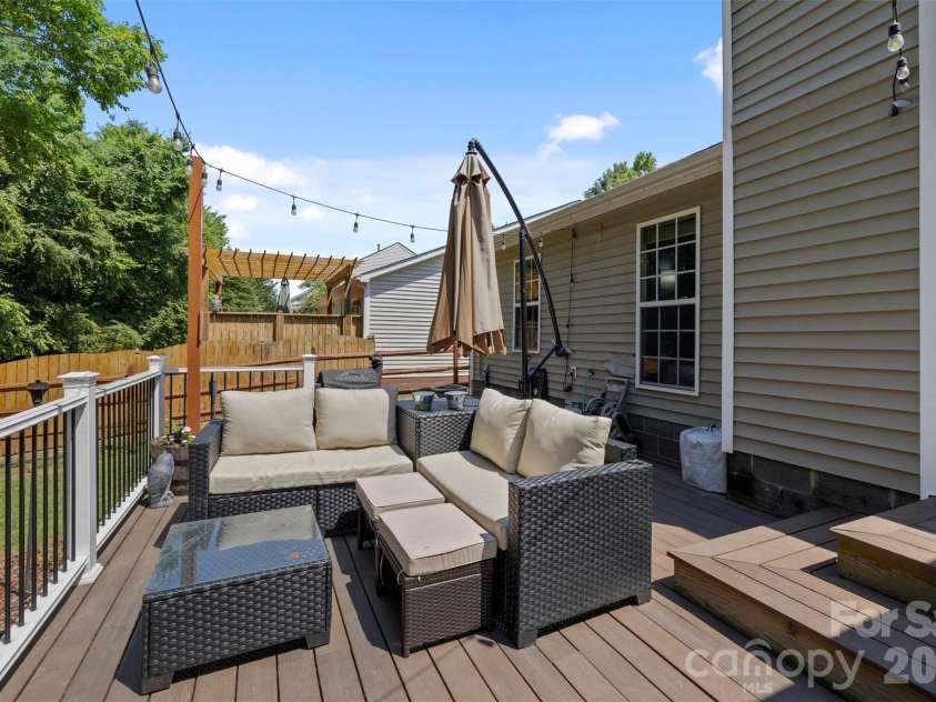 4313 Bubbling Brook Court, Charlotte, NC 28278.  MLS# CAR4391824, YatesRealty ID 30085. 