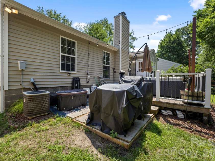 4313 Bubbling Brook Court, Charlotte, NC 28278.  MLS# CAR4391824, YatesRealty ID 30085. 