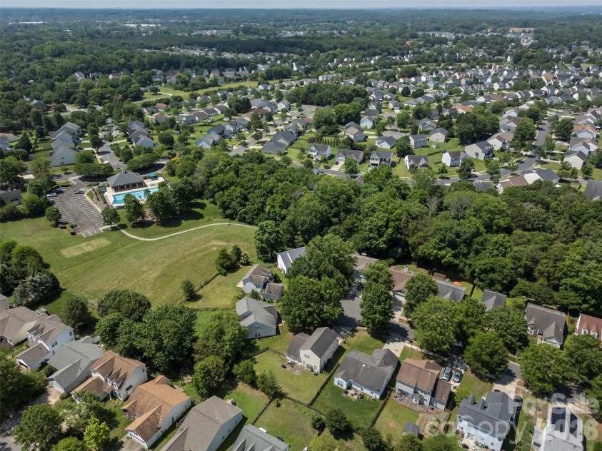 4313 Bubbling Brook Court, Charlotte, NC 28278.  MLS# CAR4391824, YatesRealty ID 30085. 