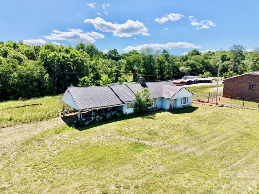 1263 NC 16 Highway, Taylorsville, NC 28681.  MLS# CAR4382911, YatesRealty ID 30087. 