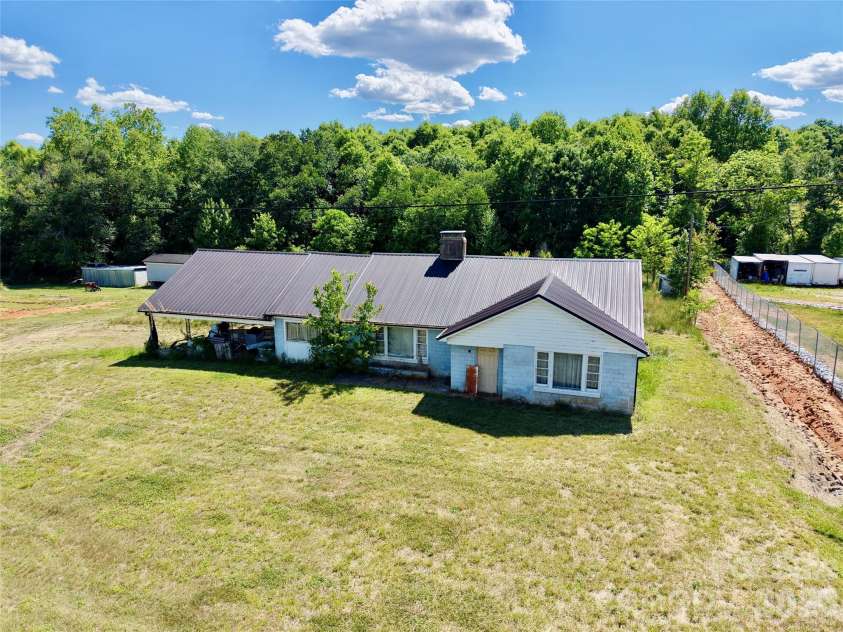 1263 NC 16 Highway, Taylorsville, NC 28681.  MLS# CAR4382911, YatesRealty ID 30087. 