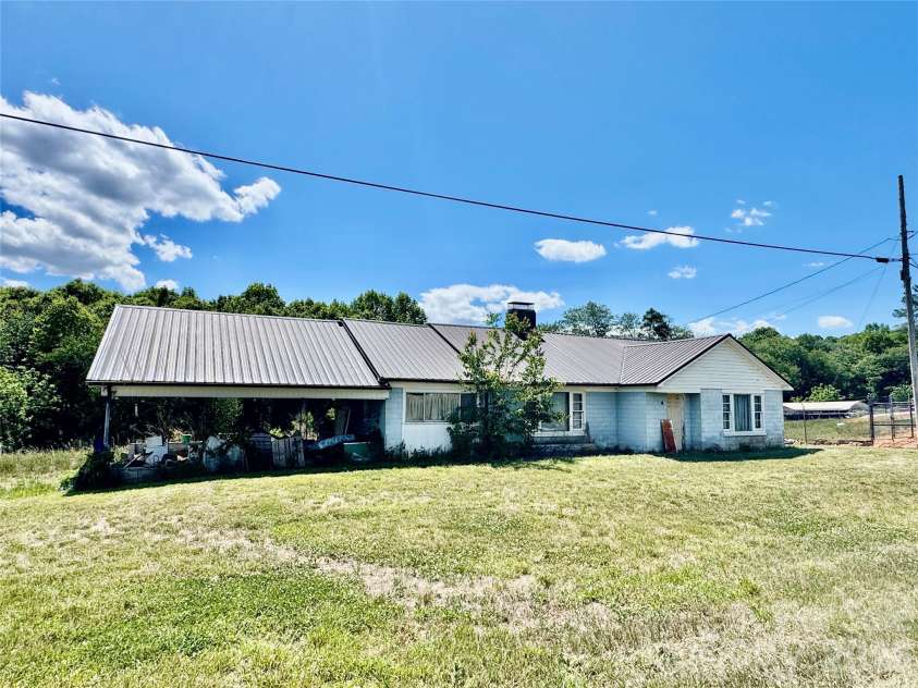1263 NC 16 Highway, Taylorsville, NC 28681.  MLS# CAR4382911, YatesRealty ID 30087. 