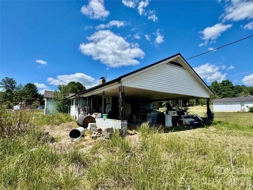 1263 NC 16 Highway, Taylorsville, NC 28681.  MLS# CAR4382911, YatesRealty ID 30087. 