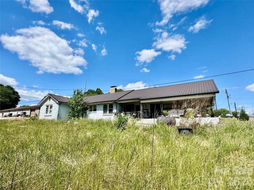 1263 NC 16 Highway, Taylorsville, NC 28681.  MLS# CAR4382911, YatesRealty ID 30087. 