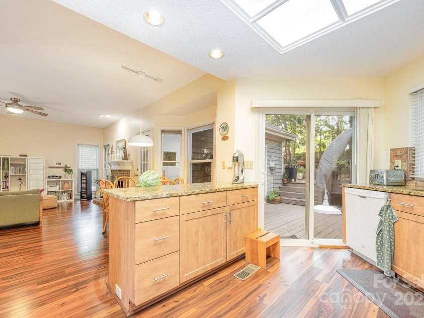 14115 Canvasback Drive, Charlotte, NC 28273.  MLS# CAR4284300, YatesRealty ID 30087. 