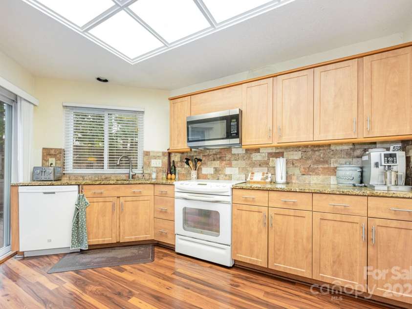 14115 Canvasback Drive, Charlotte, NC 28273.  MLS# CAR4284300, YatesRealty ID 30087. 