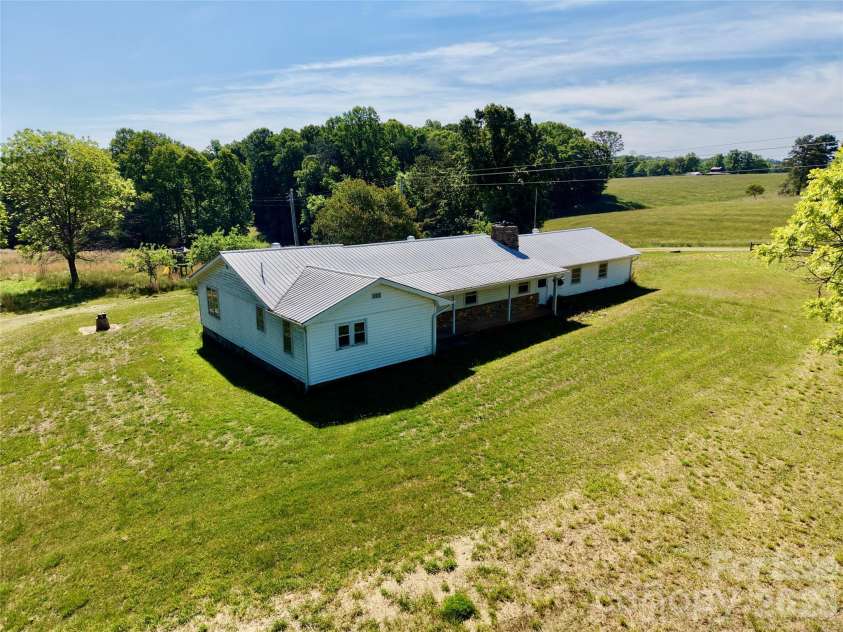 5028 Kurstie Lane, Boonville, NC 27011.  MLS# CAR4381557, YatesRealty ID 30088. 