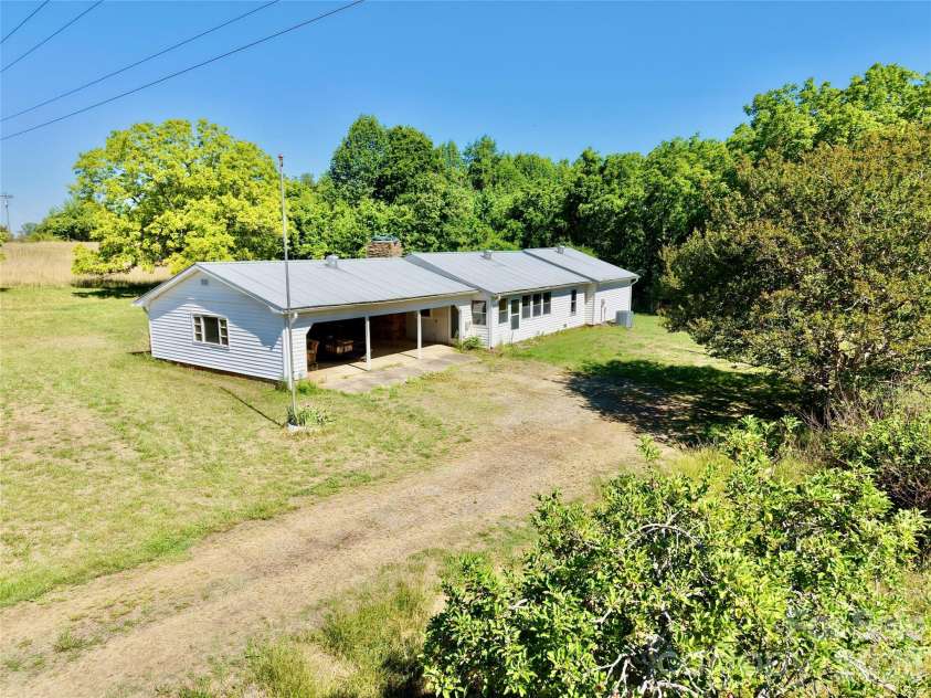 5028 Kurstie Lane, Boonville, NC 27011.  MLS# CAR4381557, YatesRealty ID 30088. 