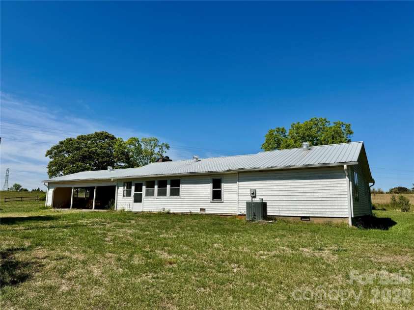 5028 Kurstie Lane, Boonville, NC 27011.  MLS# CAR4381557, YatesRealty ID 30088. 