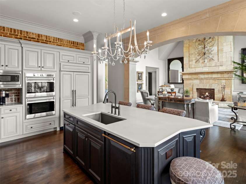 1829 Bella Vista Court, Arden, NC 28704.  MLS# CAR4287016, YatesRealty ID 30089. 