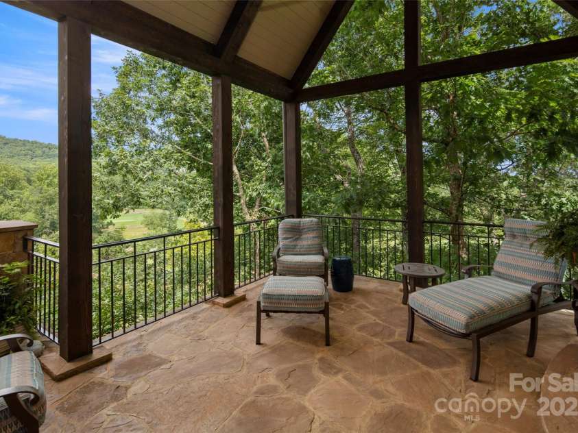 1829 Bella Vista Court, Arden, NC 28704.  MLS# CAR4287016, YatesRealty ID 30089. 
