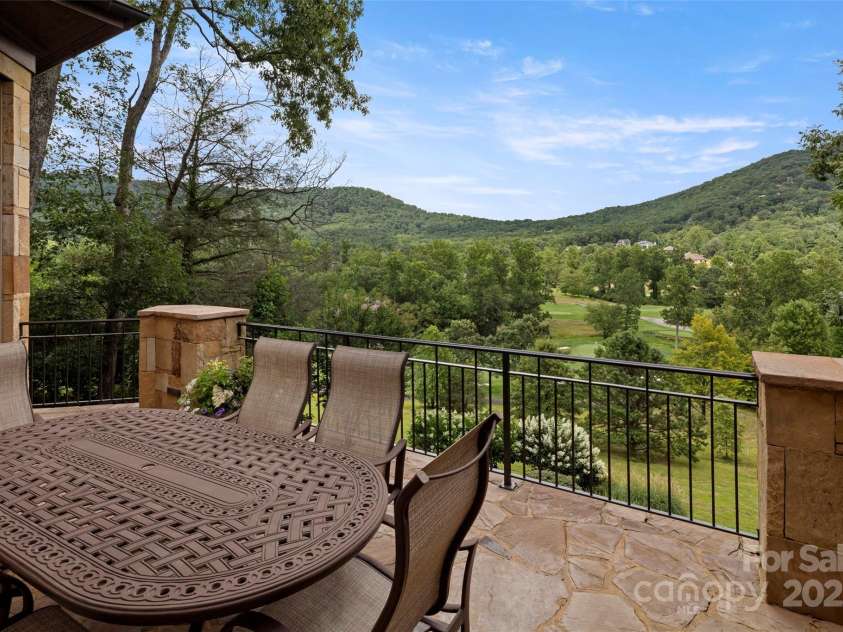 1829 Bella Vista Court, Arden, NC 28704.  MLS# CAR4287016, YatesRealty ID 30089. 
