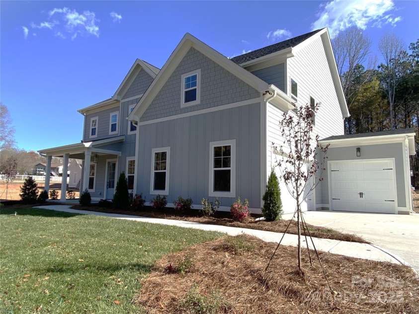107 Blackbeard Lane, Mooresville, NC 28117.  MLS# CAR4299353, YatesRealty ID 3009. 