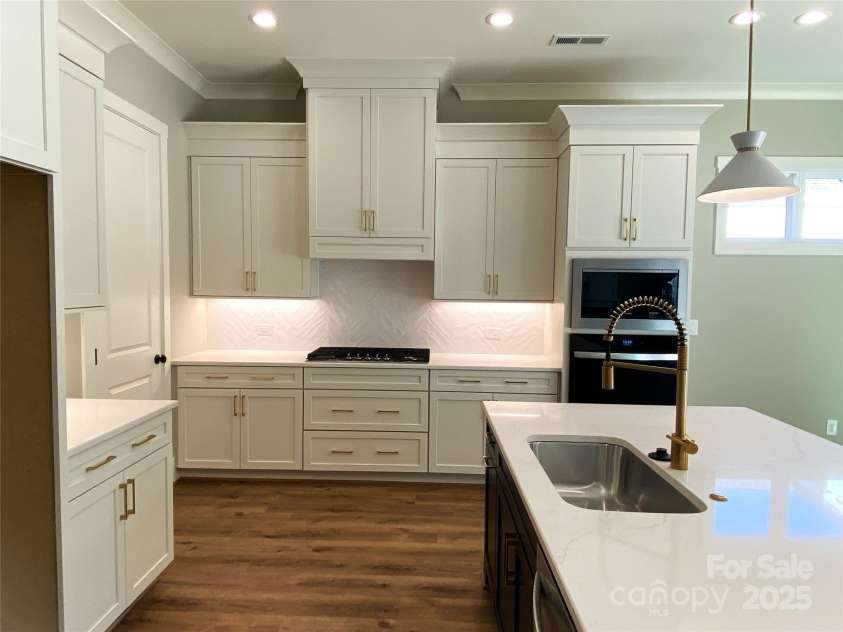 107 Blackbeard Lane, Mooresville, NC 28117.  MLS# CAR4299353, YatesRealty ID 3009. 