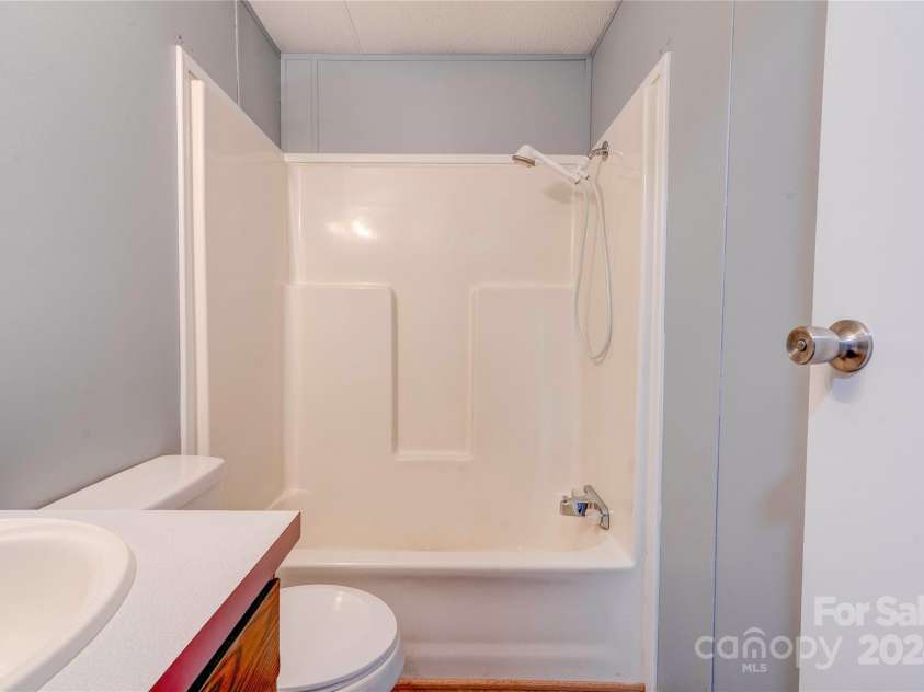 2124 Mcbrayer Springs Road, Shelby, NC 28150.  MLS# CAR4206990, YatesRealty ID 3009. Bathroom 2