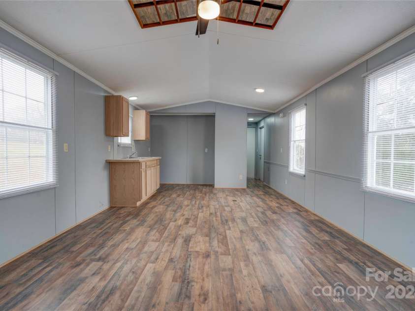 2124 Mcbrayer Springs Road, Shelby, NC 28150.  MLS# CAR4206990, YatesRealty ID 3009. Kitchen/Dining